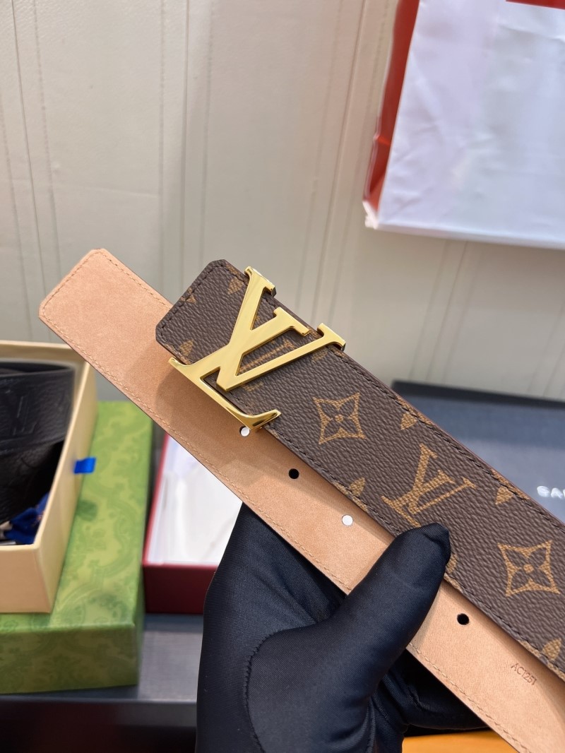 l0vis Vvtt0n belts